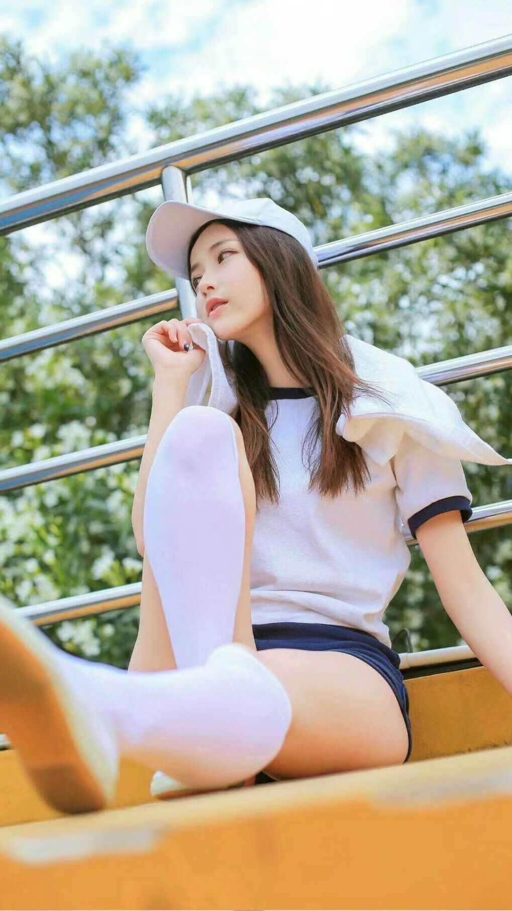 爱游戏 电竞-埃利亚·维维亚尼在场地自行车全能中夺金，维利亚轿车