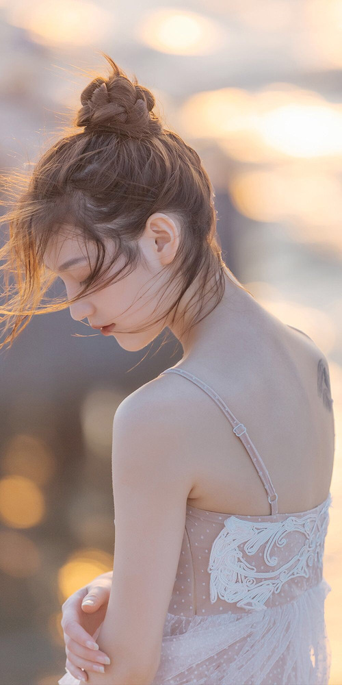 爱游戏体育（AYX）官方APP下载-海底钟乳石潜水大赛，探秘自然的奇幻景观，海底有钟乳石吗