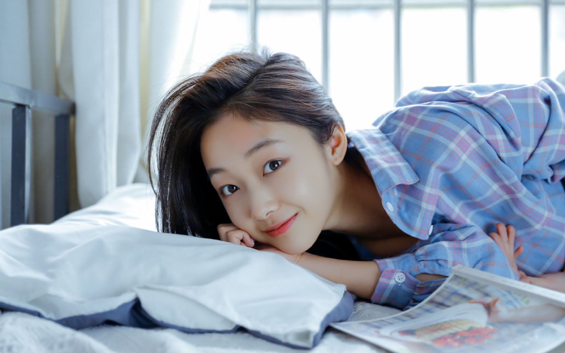 爱游戏 电竞-赛场压力山大：车手们的心理调适秘诀，赛车行驶时对地面的压力