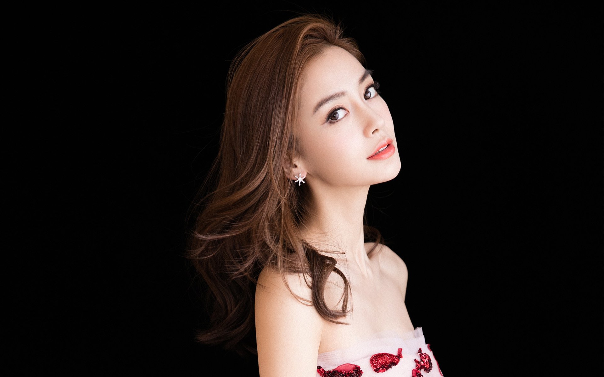 爱游戏中国官方登录入口网站-基层足球赛事覆盖范围小，基层足球协会组织机构