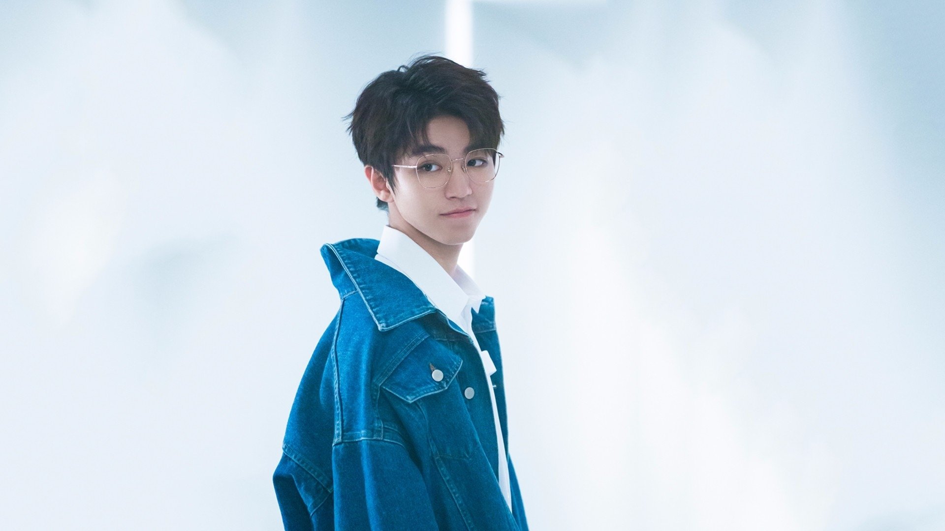 女子足球设立球员公众表达训练提升媒体表现力，女子足球队的标语