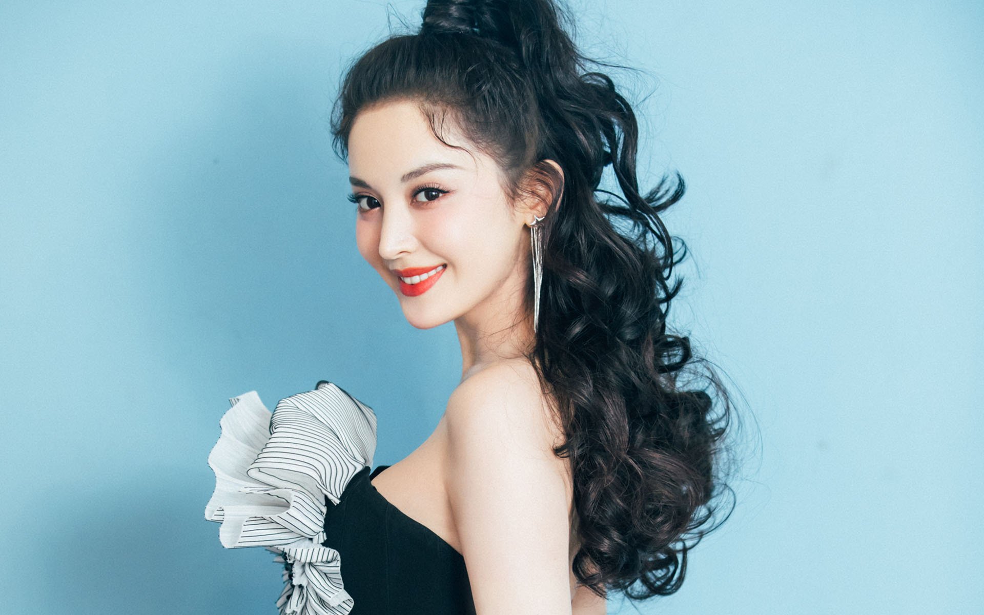 比利时首次闯入16强，篮球热潮席卷全国，比利时的篮球