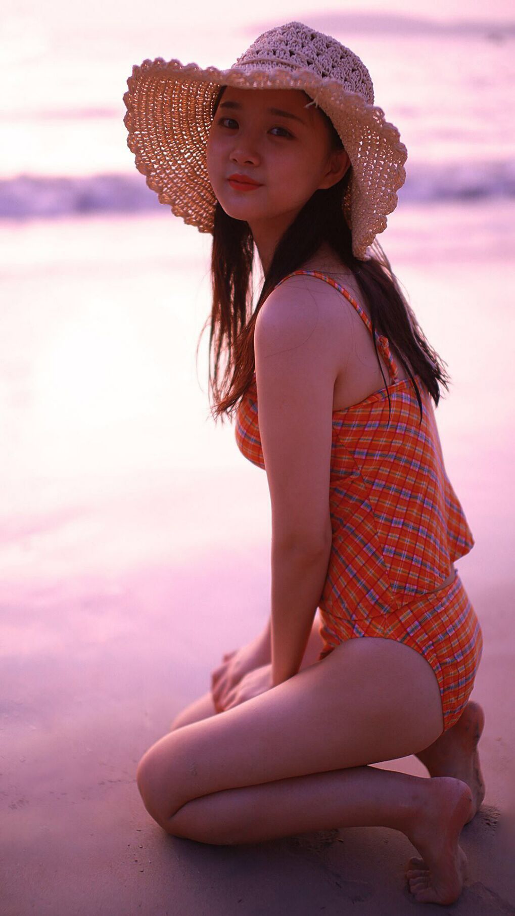 爱游戏中国官方网站平台-蛙泳冲刺突尼斯女选手状态上佳，女子蛙泳游泳冠军